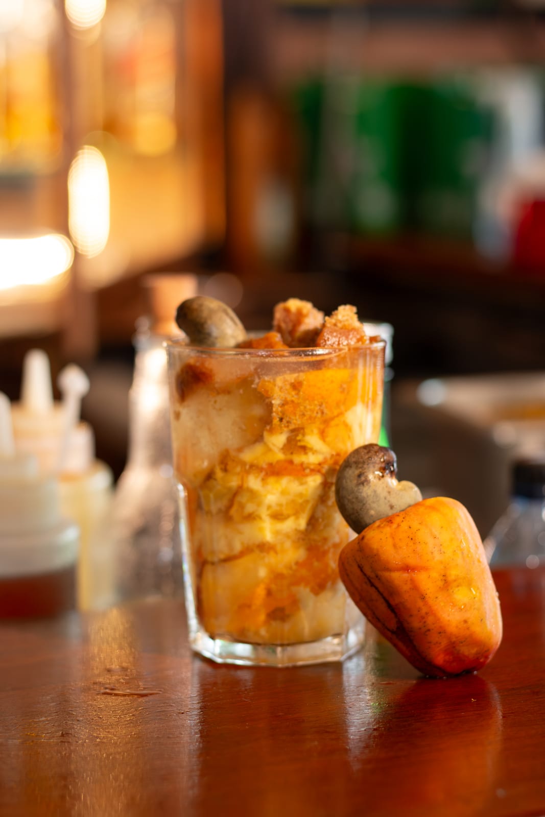 Caipirinha de Caju servido no Barnabé